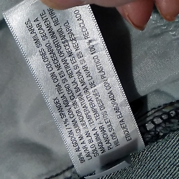 Universal  Thread denim shorts. NWT  Size 20W - Picture 11 of 12